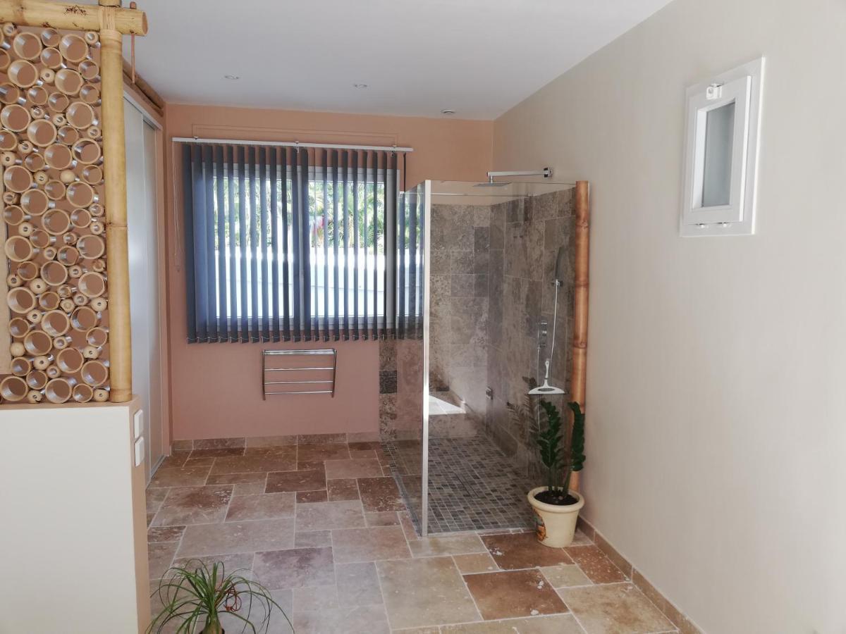Villa Belle Vue, Chambre Bambous 생피에르 외부 사진